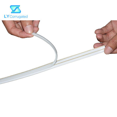 0.7*2.5mmのプレスボードの箱の作成のための型抜きの折り目が付くマトリックス チャネル